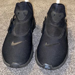 💚🖤Like new! Nike 10.5 men’s running shoes